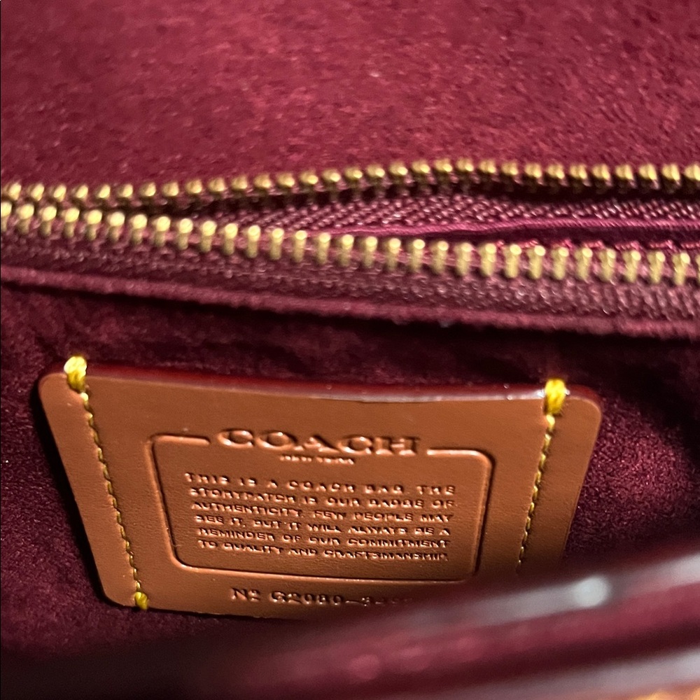 Coach Hutton Brown and Tan shoulder bag - Picture 10 of 16